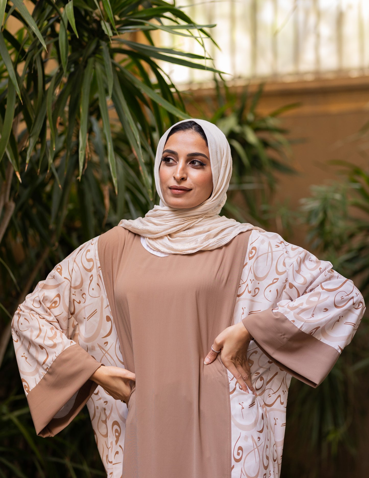 Basic Arabic Calligraphy Abaya