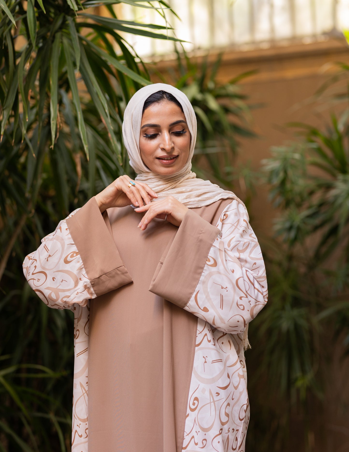 Basic Arabic Calligraphy Abaya