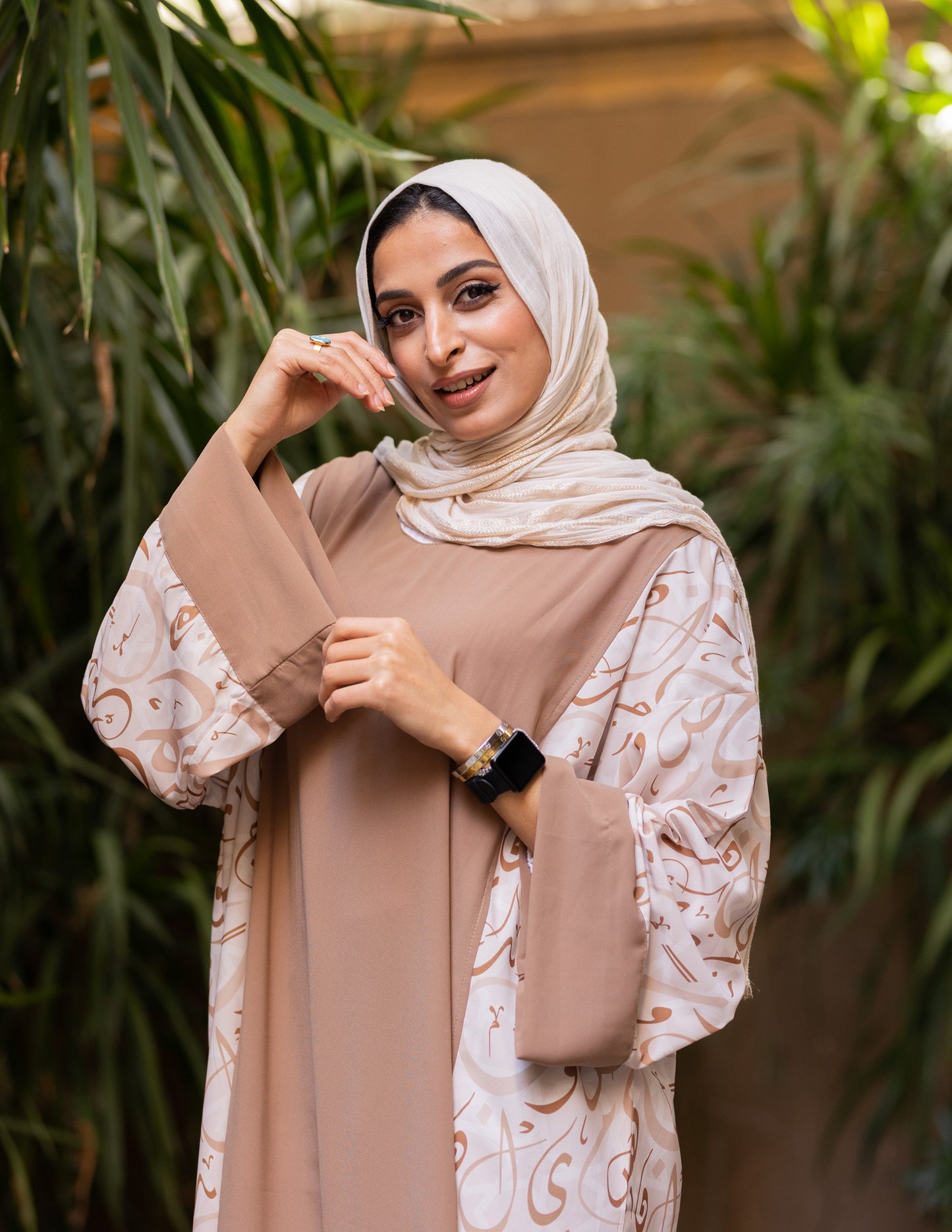 Basic Arabic Calligraphy Abaya